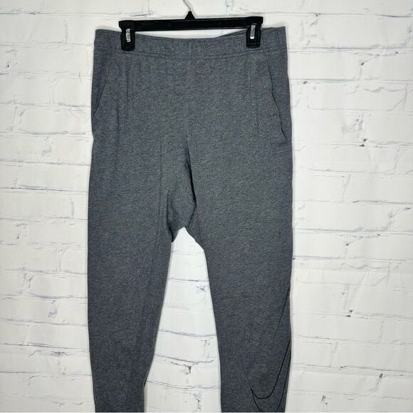 Nike Women’s medium sweatpants - Picture 1 of 7
